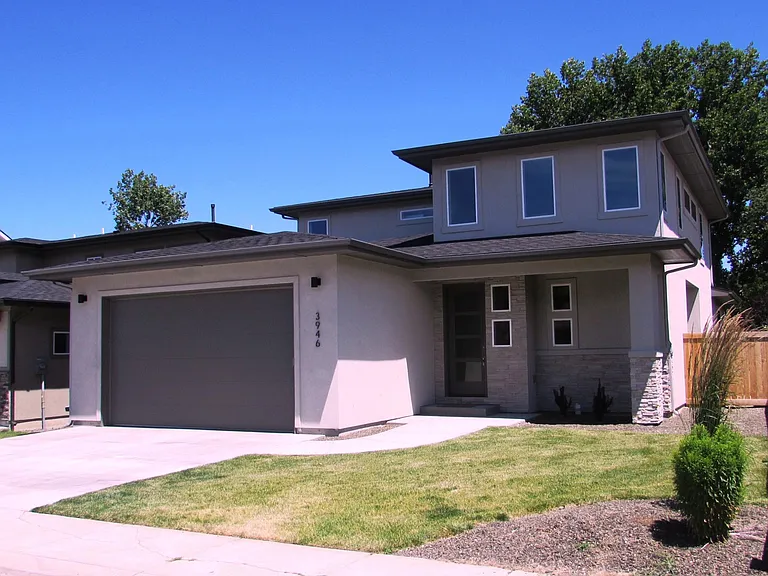 3946 S Morningwind Ave — Photo 2