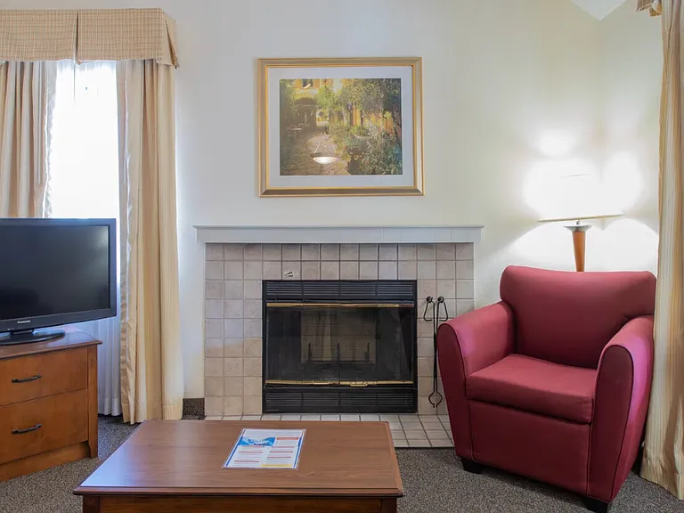Residences at Daniel Webster — Photo 24