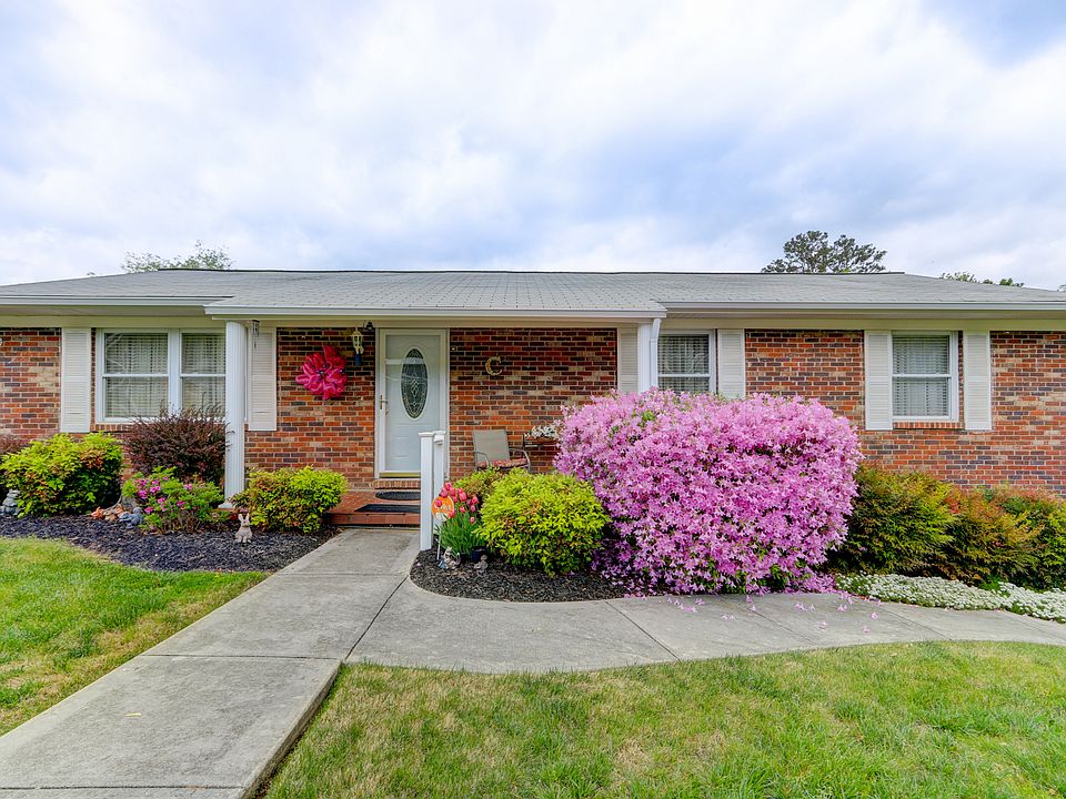 1st image of 4217 Woodvale Dr