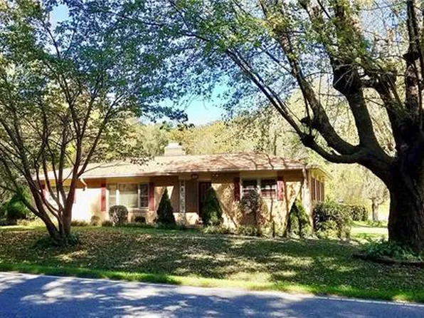 1615 Brevard Rd, Hendersonville, NC 28791