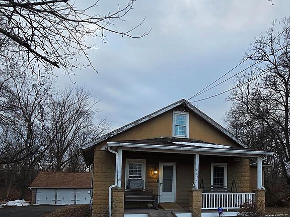3rd image of 566 New Britain Rd
