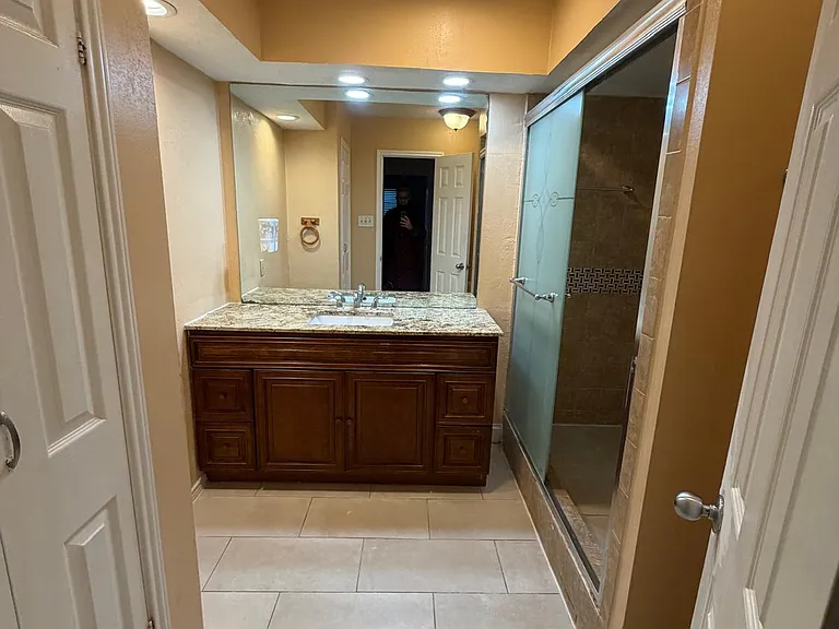 3901 Las Brisas Dr — Photo 25