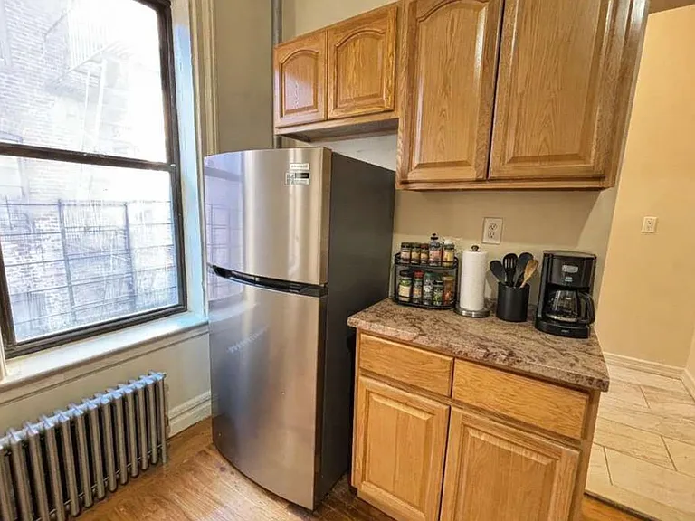 1264 Sheridan Ave #6G — Photo 5