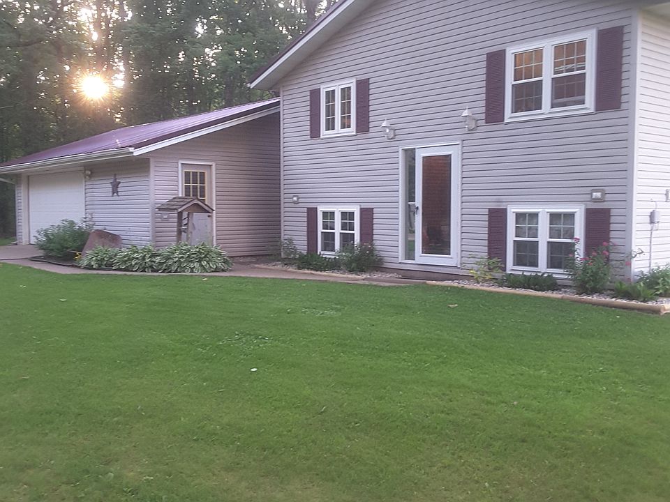 Front of house and detached garage