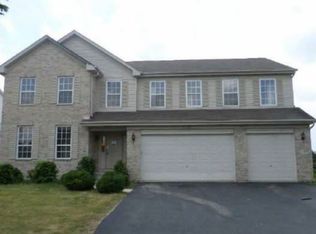 2147 Emily Dr, Bolingbrook, IL 60490