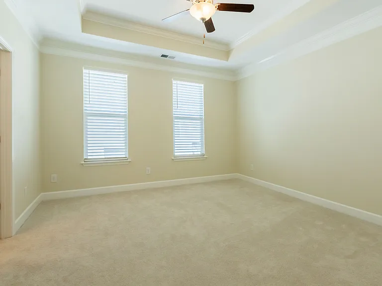 305 Kara Ln — Photo 18