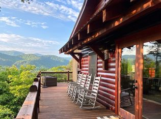 184 Rosiey Ln, Blue Ridge, GA 30513