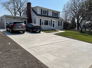 207 N Church Rd, Bensenville, IL 60106