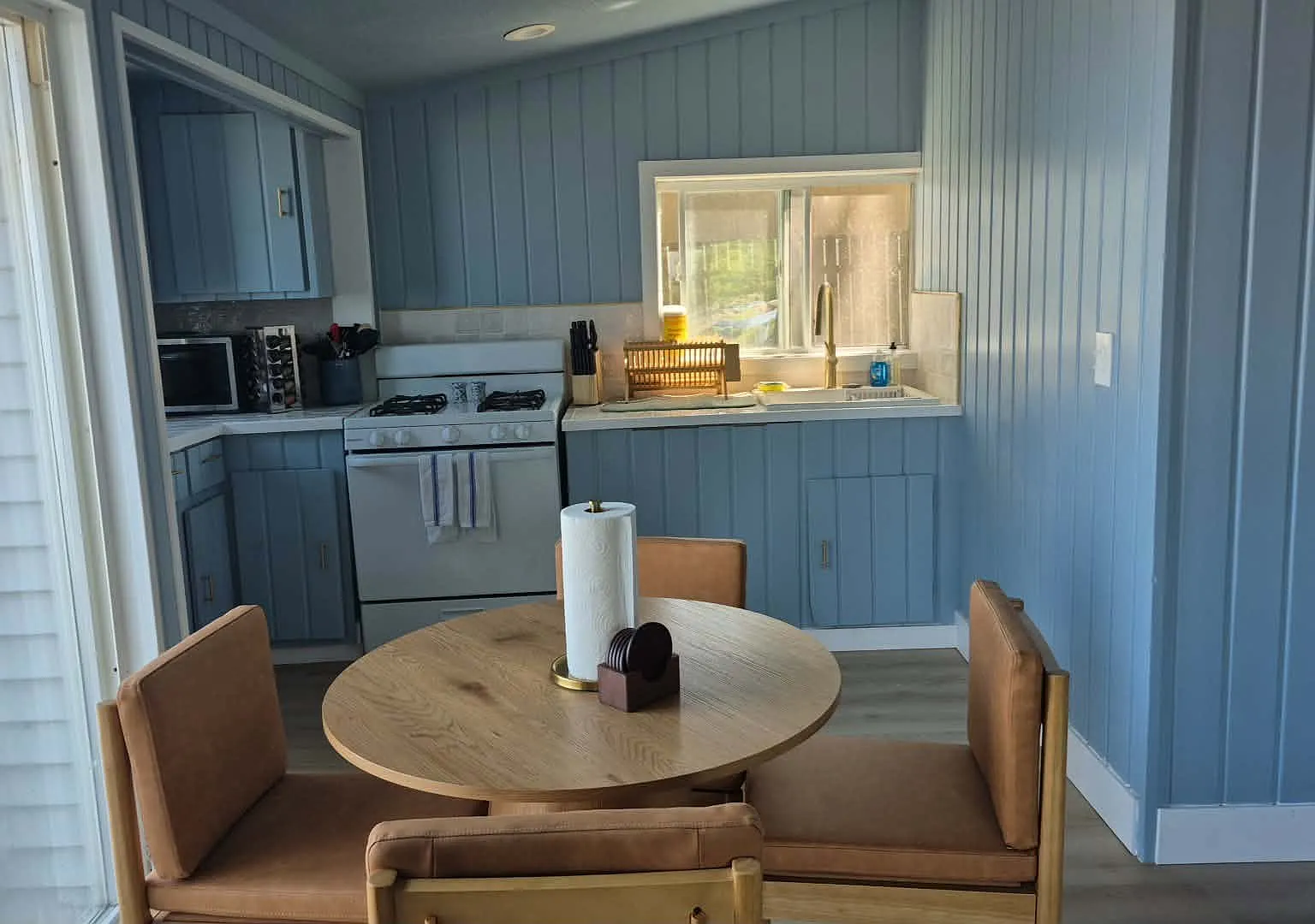 2 bed, 550 sqft, $1,100 — Photo 3