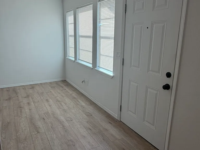 613 S 6th St #615 — Photo 5