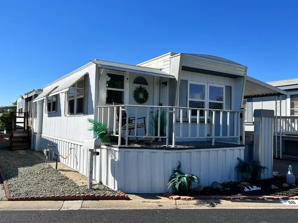 118 Floral Hills Way, Rancho Cordova, CA 95670