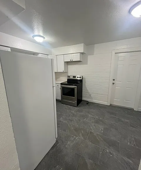 4736 W Bethany Home Rd #4 — Photo 11