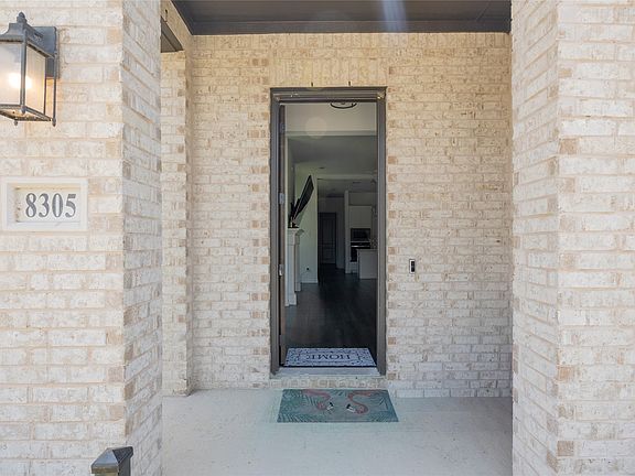 3rd image of 8305 Pine Valley Dr