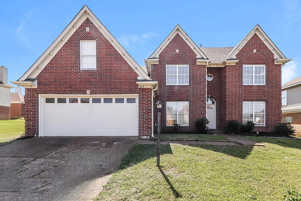 4 bed, 2.5 bath, 2393 sqft, $3,010 — Photo 1