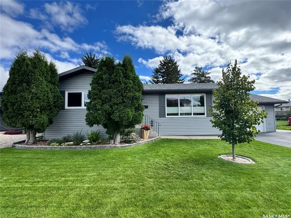 616 8th AVENUE W, Biggar, SK S0K 0M0