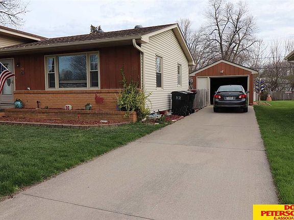 3rd image of 1451 E 20th St