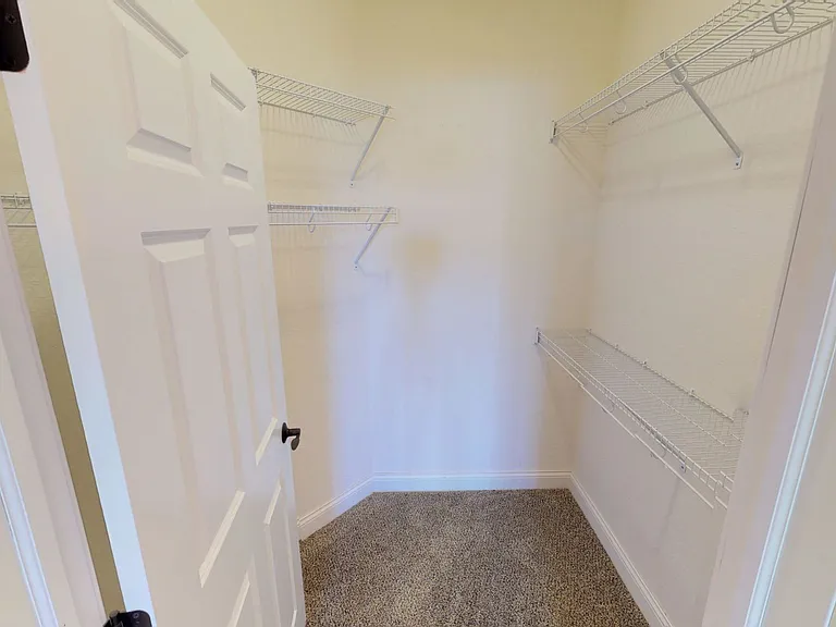 Delafield Woods Apartments — Photo 71