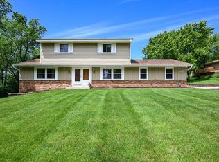 1215 Ridgeway Rd, Brookfield, WI 53045