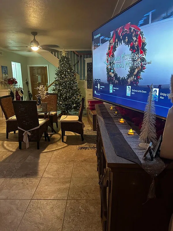 2 bed, 2.0 bath, 1372 sqft, $2,100 — Photo 3