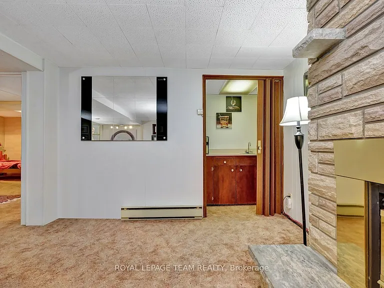 1233 Cheverton Ave — Photo 36