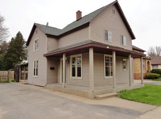916 Smith St, Stevens Point, WI 54481