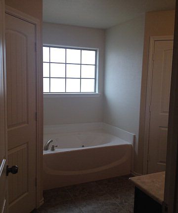 5th image of 9710 Dublin Ave