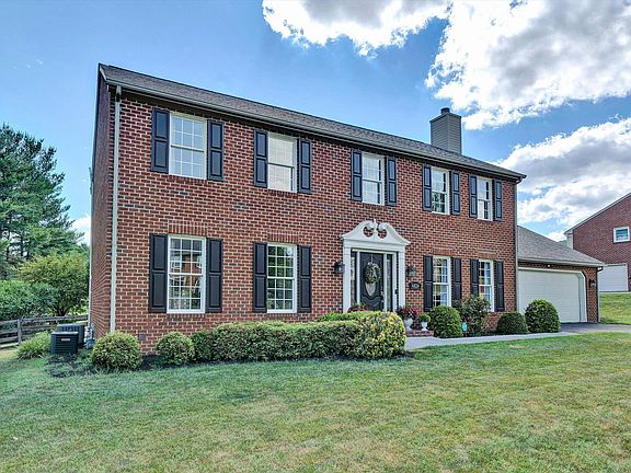 2nd image of 4824 Labradore Dr