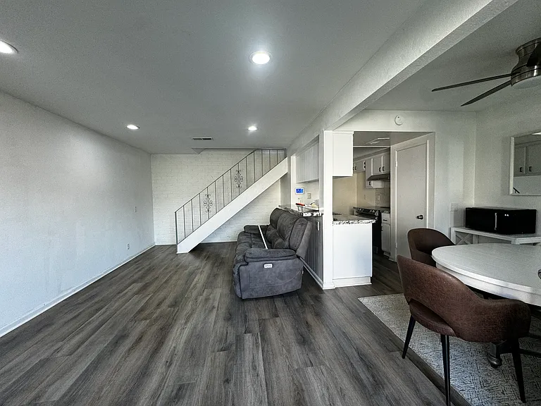 1733 Normandy Pl #74 — Photo 11