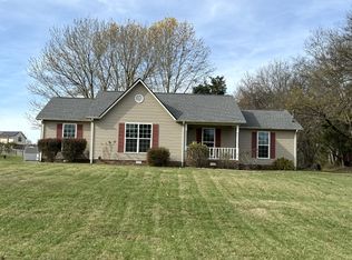 702 Mount Olivet Rd, Columbia, TN 38401