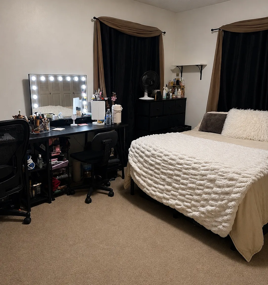 3 bed, 1633 sqft, $3,210 — Photo 3