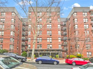 6741 Burns St APT 106, Flushing, NY 11375