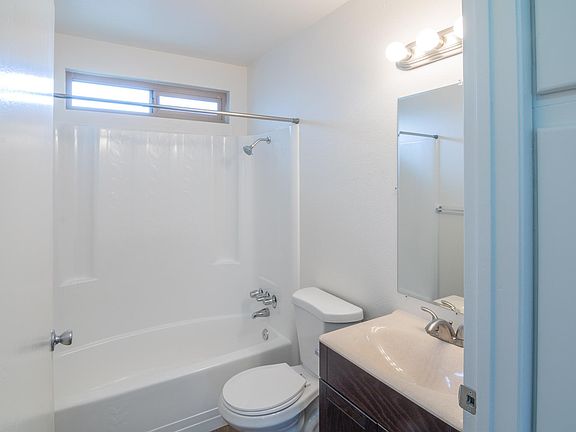 4th image of 2580 C St APT 15