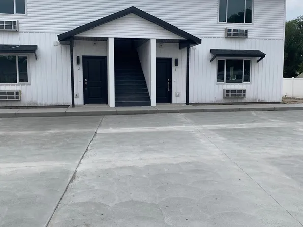 620 Lincoln St #1, Blackfoot, ID 83221