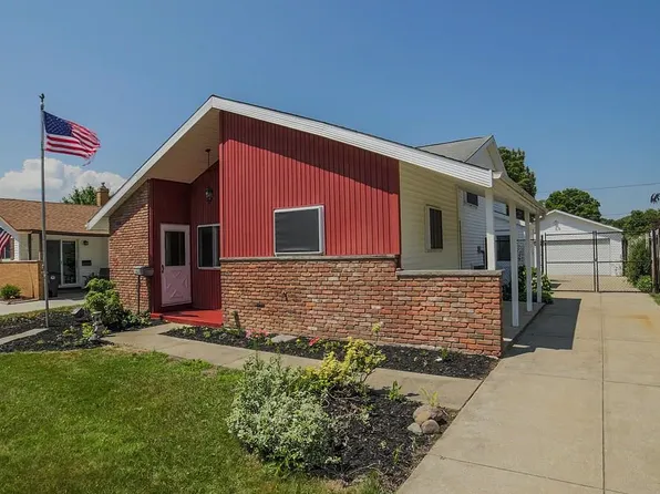 4318 Valleyside Rd, Cleveland, OH 44135