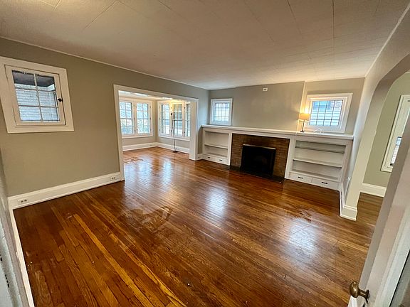 2nd image of 1392 Gladys Ave