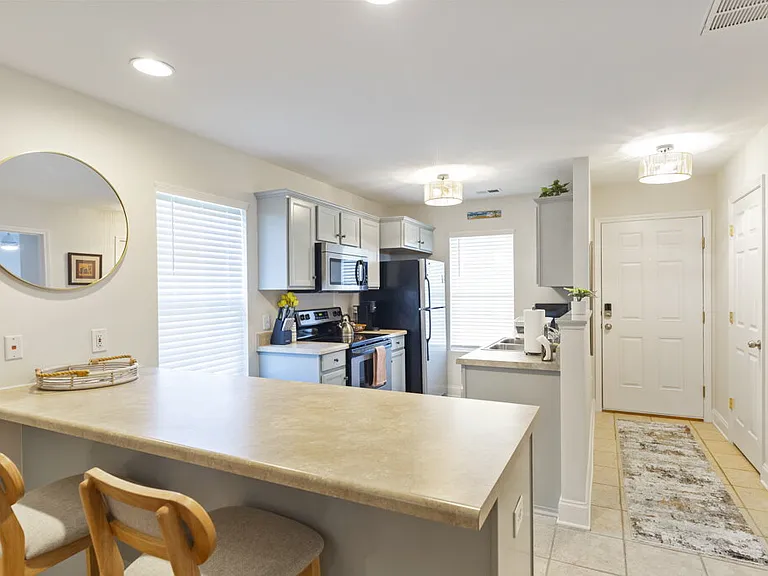 232 Tamarack Dr — Photo 5