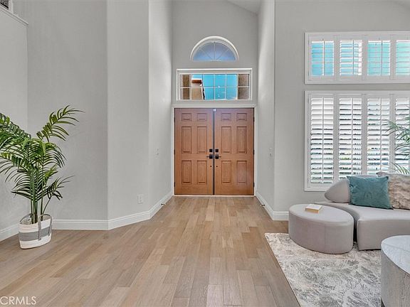 5th image of 537 Savona Way