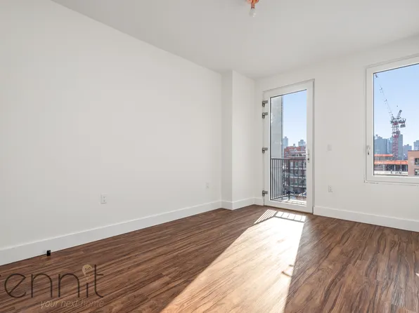 26-25 3rd Street image 7 of 44