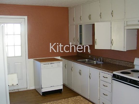 3rd image of 2227 NW Pollard Ave