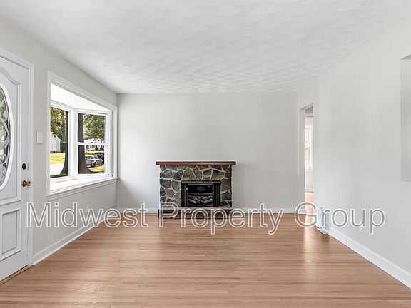 3rd image of 4319 Boswell Ave