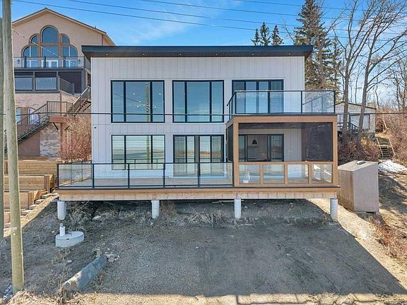 2nd image of 47 N Bay View St