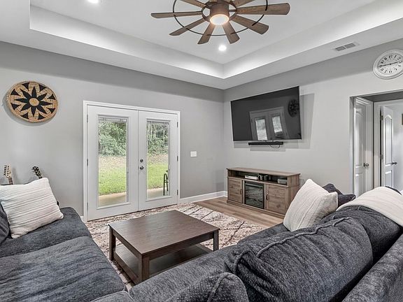 3rd image of 300 Tranquility Ln