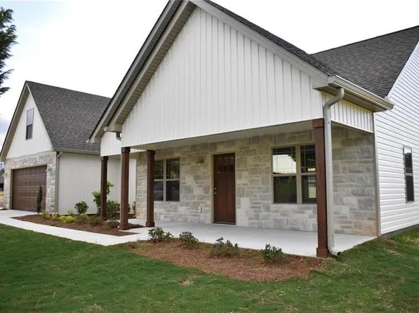 401 Beamer Rd, Calhoun, GA 30701