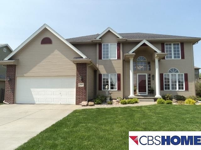 1st image of 304 Longwood Dr