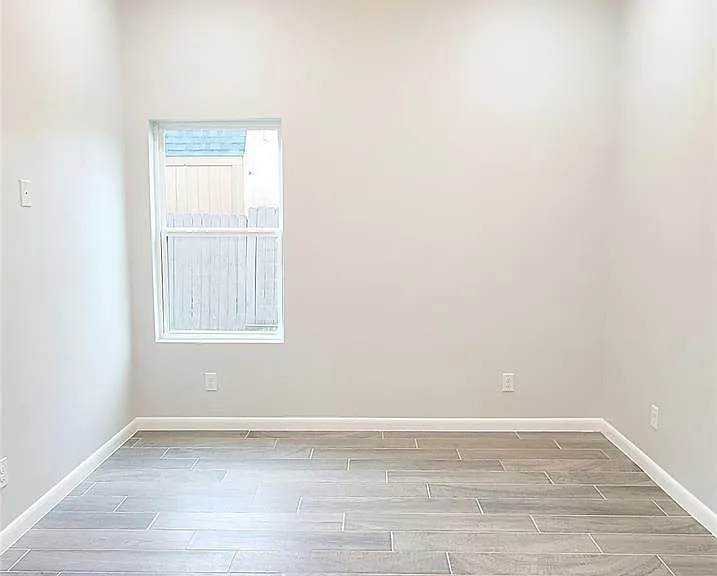 1502 Charles St #2 — Photo 9