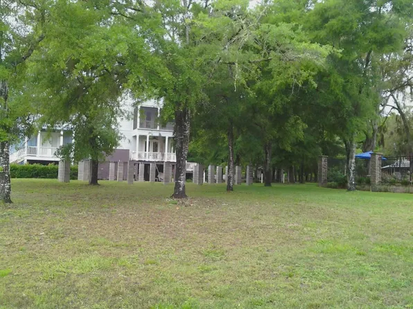 Ryland Cir, Steinhatchee, FL 32359