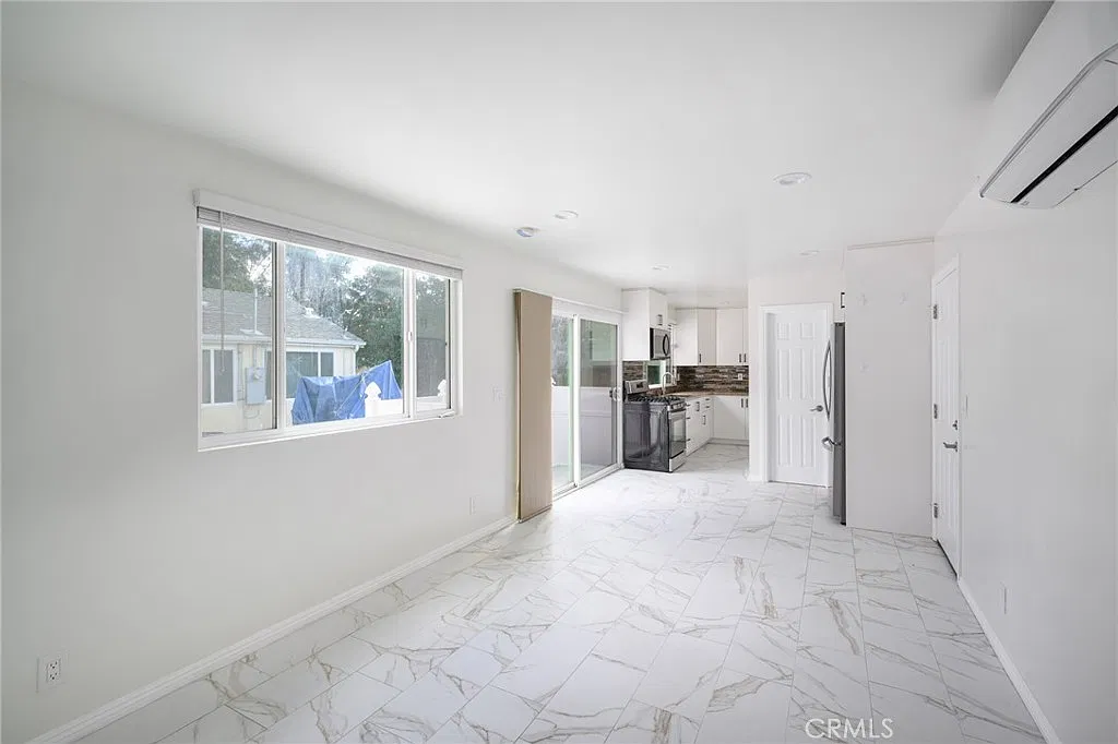 1 bed, 595 sqft, $2,150 — Photo 4