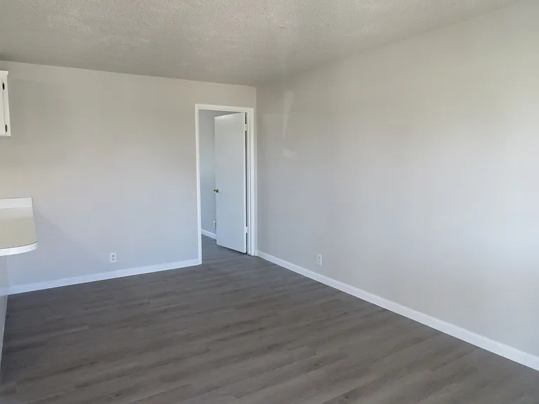 337 N. Merrill Ave — Photo 3