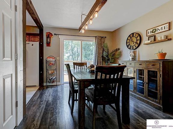 4th image of 5021 S 93rd St