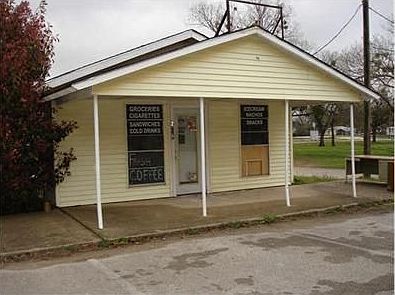 2nd image of 205 S Main St
